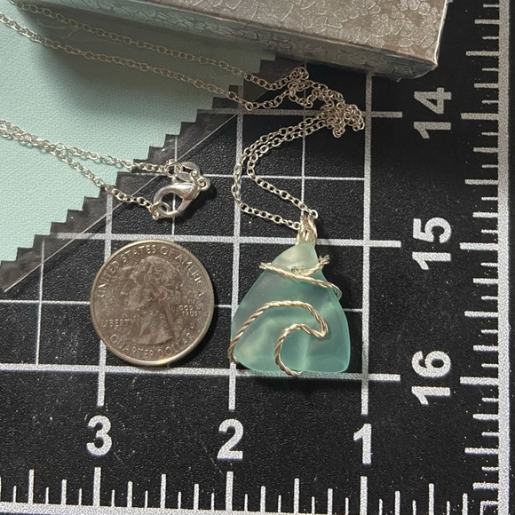 Silver ocean wave sea glass pendant sterling silver necklace Hawaii seaglass - Picture 4 of 4